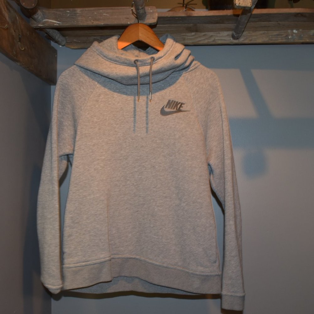 Gray Nike Pullover